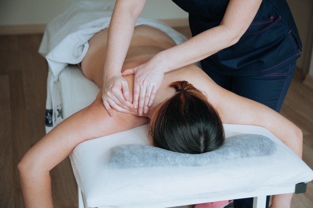 Deep Tissue Massage in Gonda